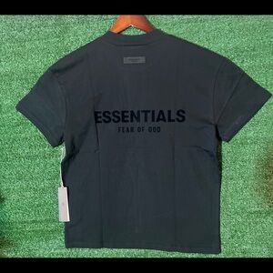 Fear of God Essentials Men's Black Logo T-Shirt XXS